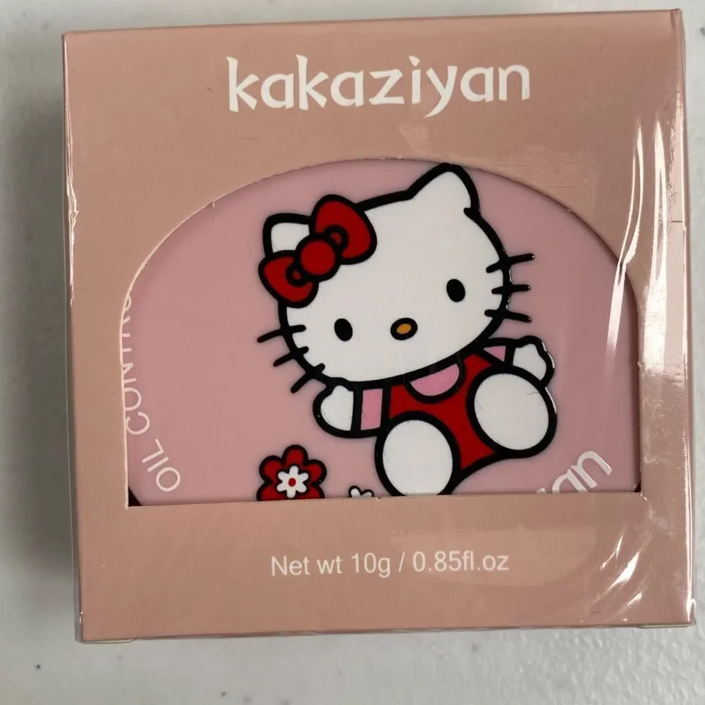 NWT NIB Mocallure Hello Kitty Loose Setting Powder Compact and Setting Spray Set